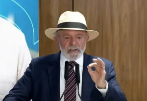Lula fala pela segunda vez sobre enforcar opositores 